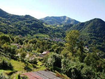 Al-Marnich: Vue Panoramique de la Vall�e d'Intelvi!
